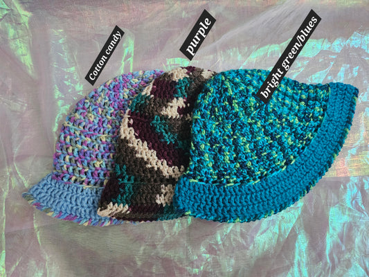 Bucket hats variegated