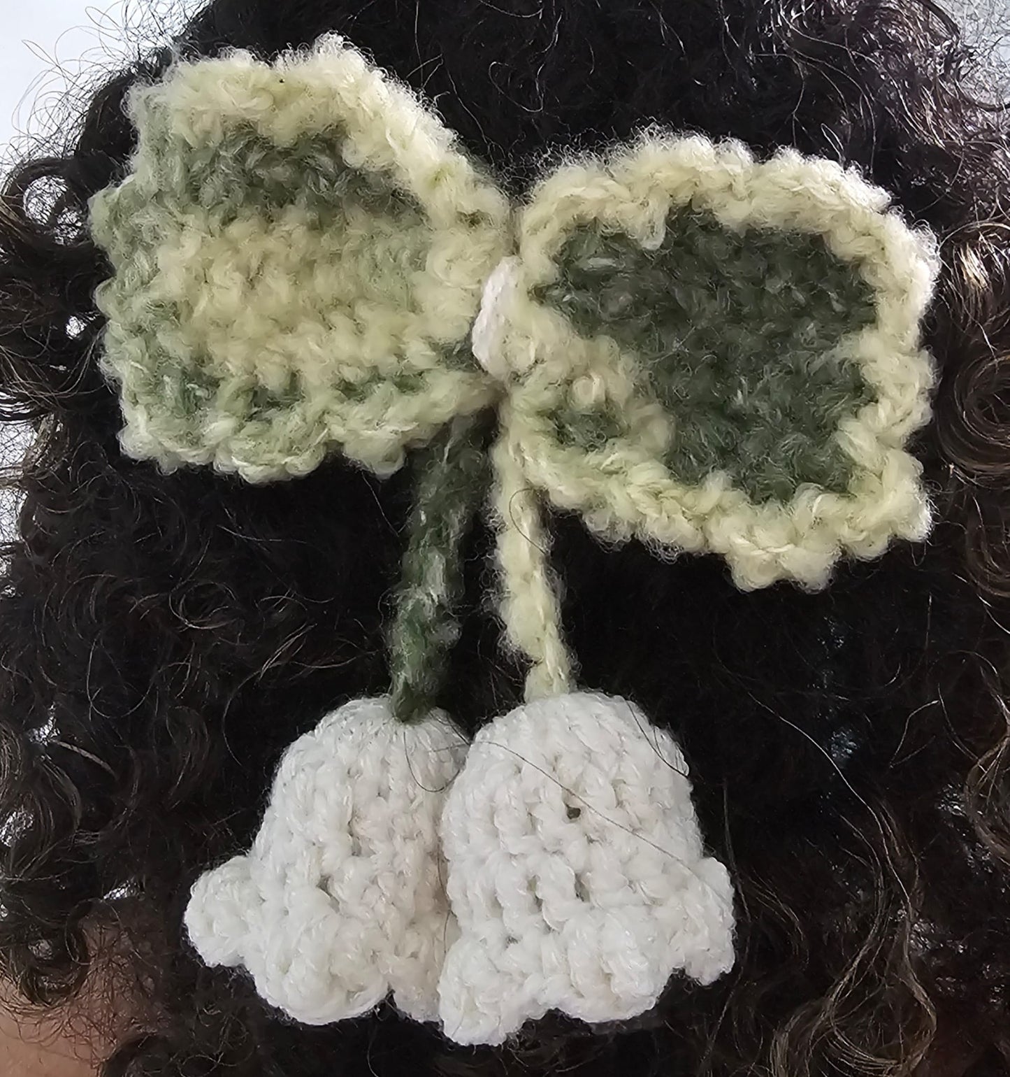 Lilly of the valley hair clip🎀